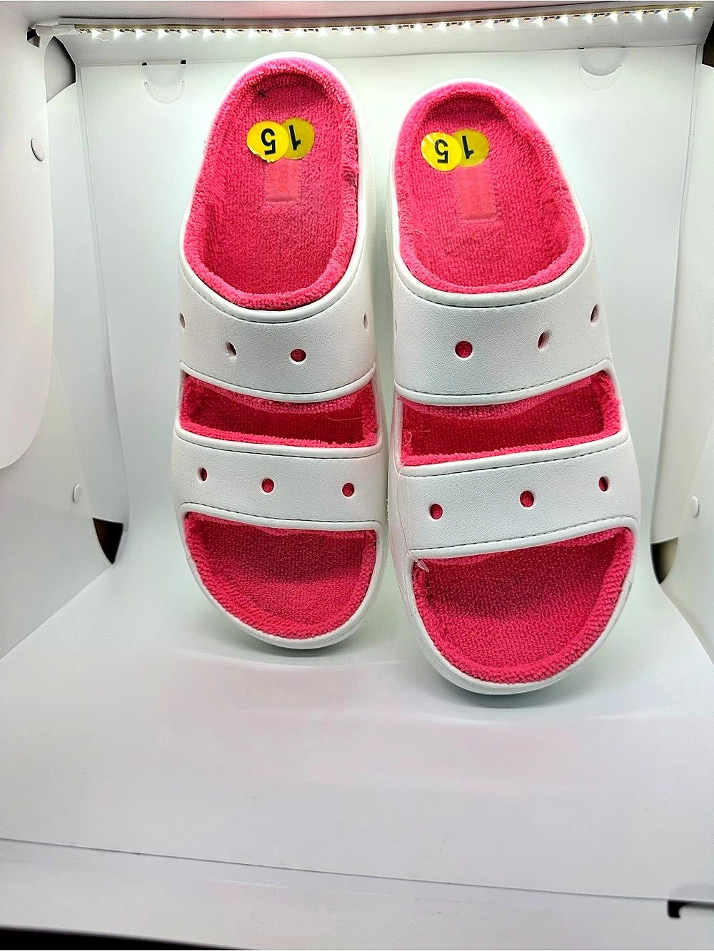 Crocs Classic Cozzzy Sandal White & Pink US 15